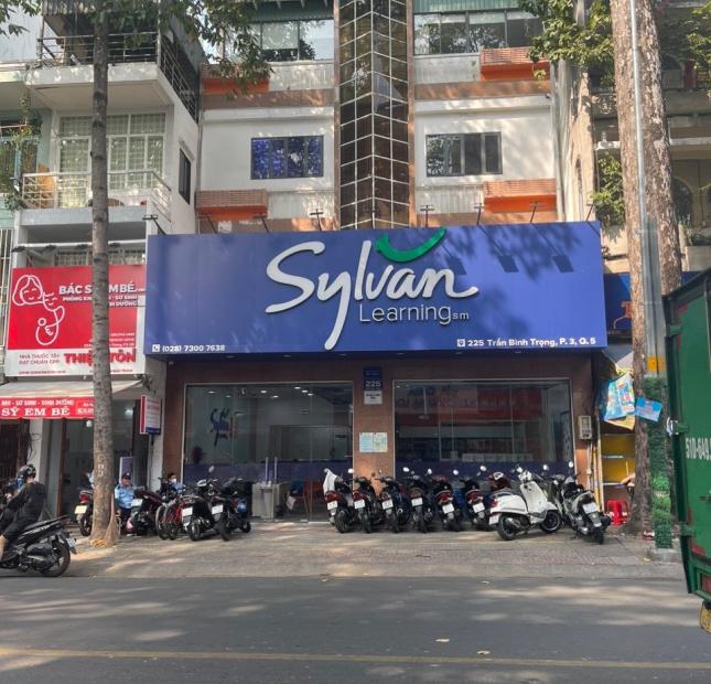 Nhà mặt tiền đẹp - Sư Vạn Hạnh Q.10, DT: 3.5x17m, 3 tầng, giá 15.5 tỷ