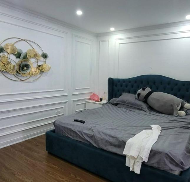 Chính chủ bán nhà Âu Cơ quận Tây Hồ ,ô tô tránh, kinh doanh,lô góc 70m x 5 tầng x 5m mặt tiền x 13.5 tỷ