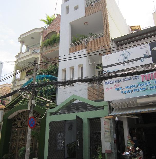 Bán nhà HXH vô nhà Huỳnh Văn Bánh, P13, Phú Nhuận, 5.5mx14m, 3 tầng 3PN, chỉ 16tỷ xx