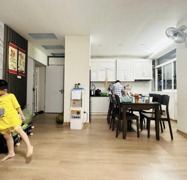  ĐẸP ĐỘC ! Bán chung cư Tây Hồ Võ Chí Công 100m 3PN Tặng nội thất view thoáng Bán Gấp ở Ngay 