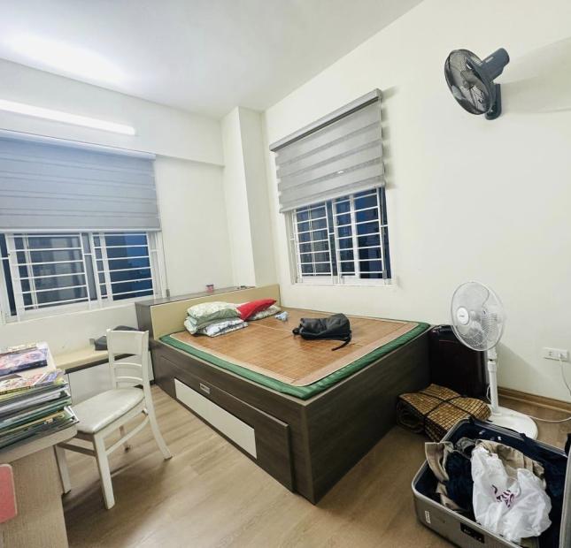  ĐẸP ĐỘC ! Bán chung cư Tây Hồ Võ Chí Công 100m 3PN Tặng nội thất view thoáng Bán Gấp ở Ngay 