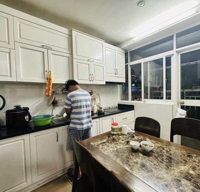  ĐẸP ĐỘC ! Bán chung cư Tây Hồ Võ Chí Công 100m 3PN Tặng nội thất view thoáng Bán Gấp ở Ngay 