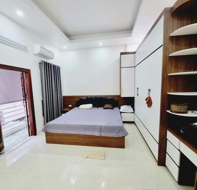 Bán nhà đẹp Ngõ 144 Quan Nhân, ngõ thông gần phố, sổ đẹp, tặng full đồ, 55m2*5T, 7 tỷ 