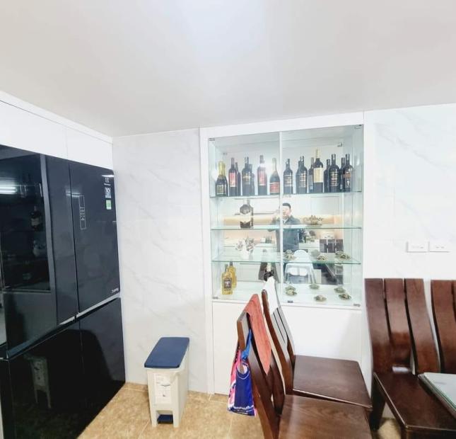 Bán nhà đẹp Ngõ 144 Quan Nhân, ngõ thông gần phố, sổ đẹp, tặng full đồ, 55m2*5T, 7 tỷ 