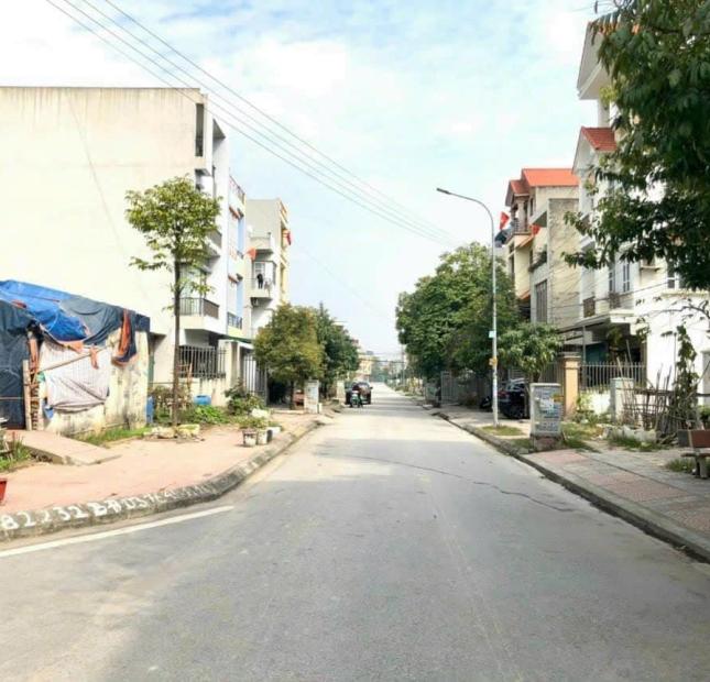 BÁN Ô GÓC B8-25 KĐT BÃI MUỐI,P.CAO THẮNG. DT: 78.9M2,MT:5M. !!