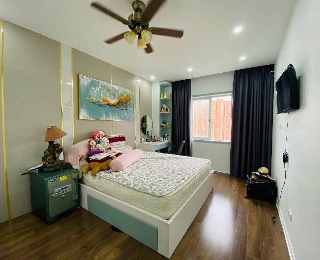 Bán chung cư Nghĩa Đô, 100 m2, 3 ngủ, 2 vệ sinh, căn góc view đẹp, 4.85 tỷ