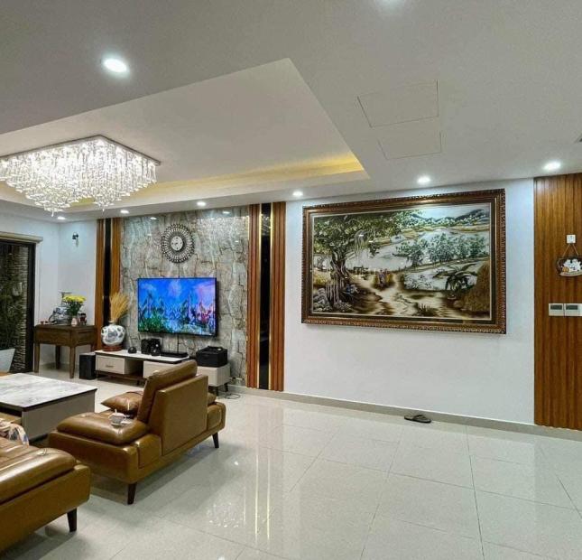 SIÊU PHẨM PENTHOUSE CC NAVITA THỦ ĐỨC - 4 PN MASTER - 200M2 SÀN - CHỦ GẤP BÁN TẶNG TOÀN BỘ NỘI THẤT.
