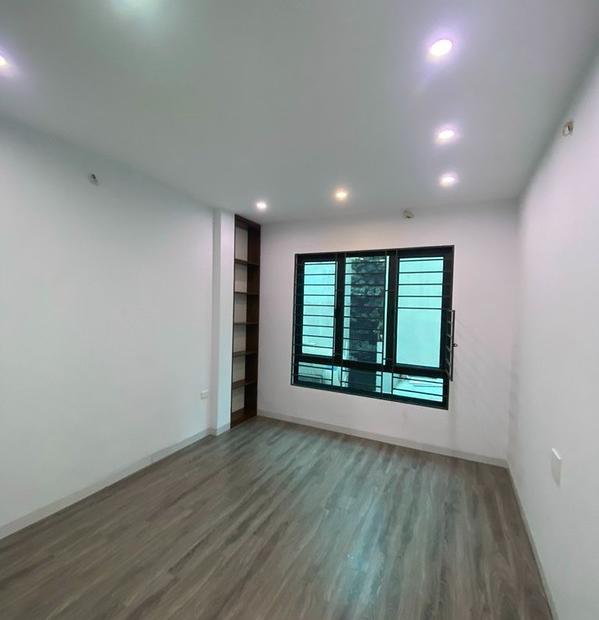 CHỦ MỚI KÝ GỬI Tô Hiến Thành , Q10 DT 35m2 ,6,5 TỶ ,giảm sâu nhính 4 tỷ , kế bên Quận 3