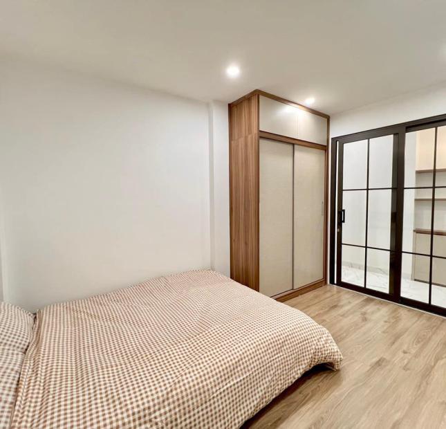 Bán nhà đẹp Ngõ 149 Cự Lộc, gần phố, ô tô qua, kinh doanh, mặt tiền rộng, 55m, 4t, nhỉnh 5 tỷ 
