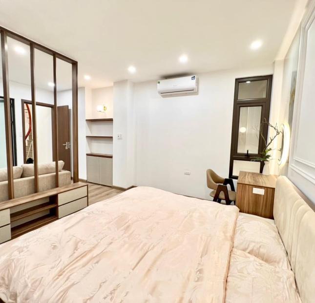 Bán nhà đẹp Ngõ 149 Cự Lộc, gần phố, ô tô qua, kinh doanh, mặt tiền rộng, 55m, 4t, nhỉnh 5 tỷ 