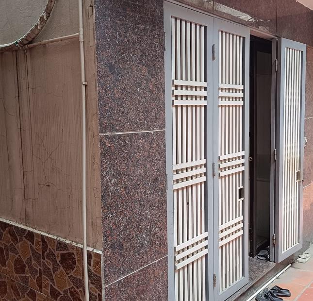 Bán nhà riêng tại Thanh Xuân,  Hà Nội - 40m lô góc, kinh doanh