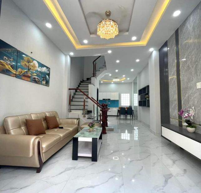 Bán nhà Nguyễn Phúc Chu, hạ chào 5tỷ150,DT 4x13, nhà đẹp ở ngay