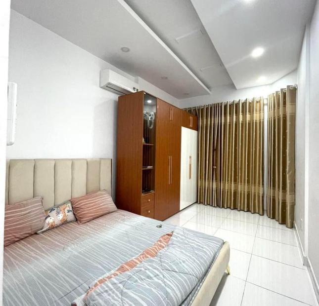 Bán nhà Nguyễn Phúc Chu, hạ chào 5tỷ150,DT 4x13, nhà đẹp ở ngay