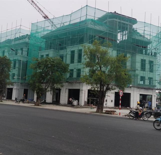 Cho thuê Shophouse Vinhomes mặt đường 30m, miễn phí thuê 0 đồng trong 18 tháng