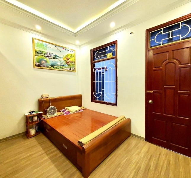 Bán nhà ngõ 236 Khương Đình, mới đẹp, ở ngay, SĐCC nở hậu, 33m2x4T, nhỉnh 4 tỷ.