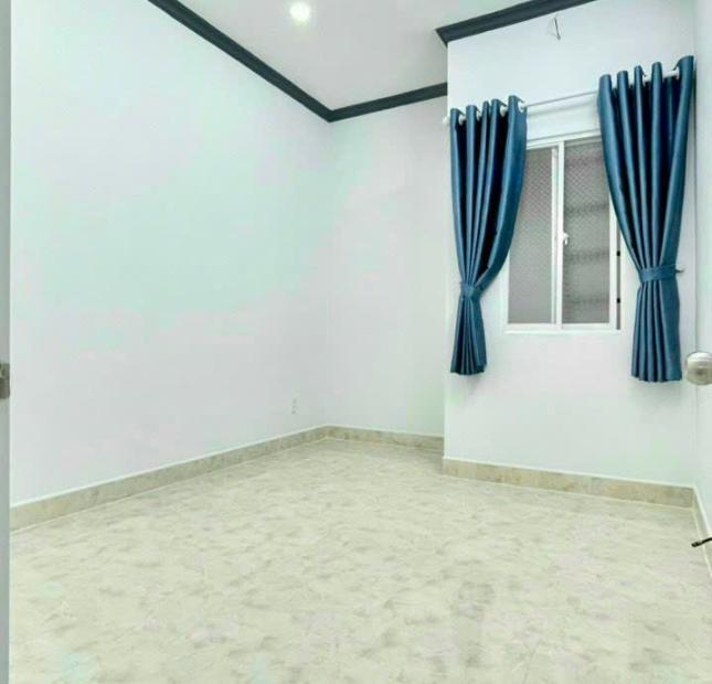 Bán nhà đường Huỳnh Tấn Phát, Nhà Bè, Dt 3x9,5m, 3 lầu. Giá  2,3 tỷ.