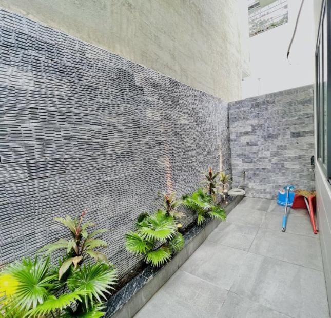 KHU VIP - NHÀ ĐẸP - VỊ TRÍ ĐỈNH - NGAY CHỢ HOÀ BÌNH