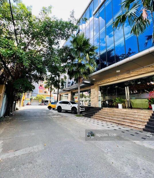 Bán Gấp Nhà Ngay Trung Tâm Hoàng Diệu 2