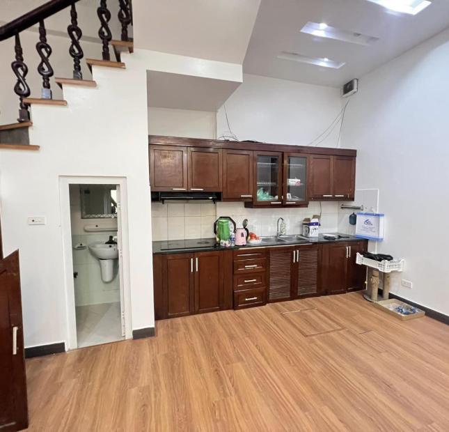 BÁN NHÀ ĐẸP CẦU GIẤY, 1 NHÀ RA PHỐ OTO TRÁNH, NGÕ THÔNG, 46M2, 4 NGỦ, SỔ NỞ HẬU, MẶT 7M