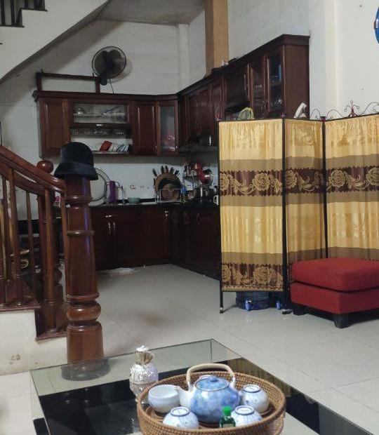 Bán Nhà ngõ thông phố Cù Chính Lan DT: 110M X 4Tầng ô tô 7 chỗ vào nhà 