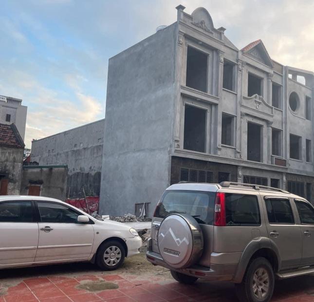Bán gấp căn nhà 3 tầng ngõ ô tô phố Vũ Hựu chỉ 2,3 tỷ
