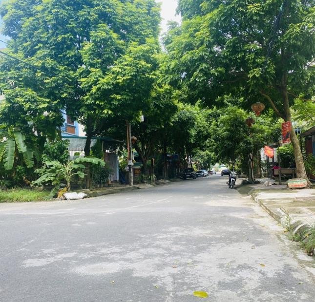 Cho thuê 170m2 đất kinh doanh mặt đường lớn Khai Quang, Vĩnh Yên, Vĩnh Phúc. 