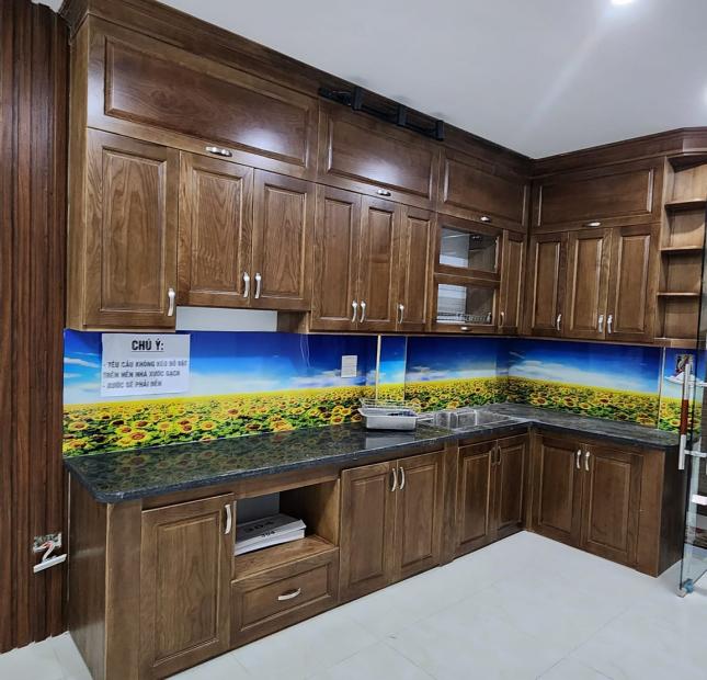 Bán nhà đẹp Ngõ 1 Bùi Xương Trạch, gần phố, thang máy, ở ngay, 38m*6T nhỉnh 6 tỷ
