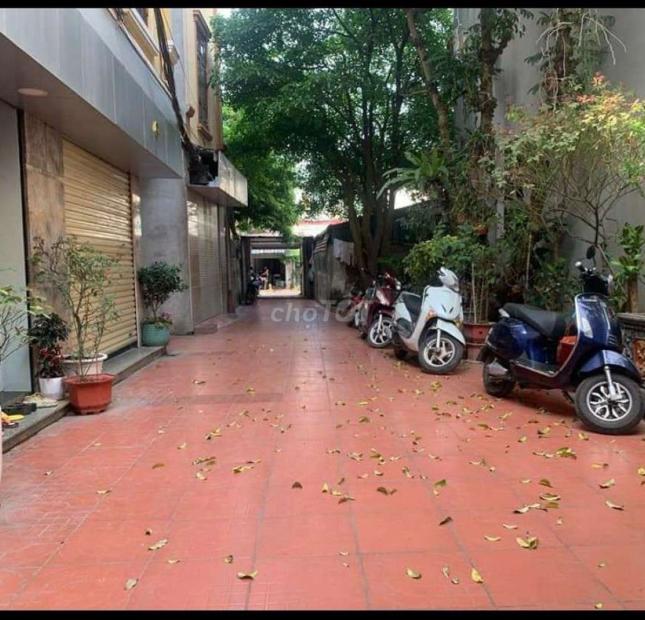 Chính chủ cần bán nhà 3 tầng tại Thạch Bàn, Long Biên, Hà Nội.