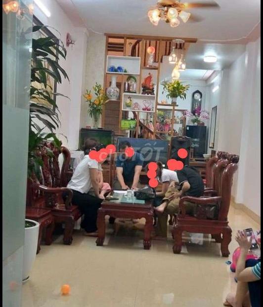 Chính chủ cần bán nhà 3 tầng tại Thạch Bàn, Long Biên, Hà Nội.