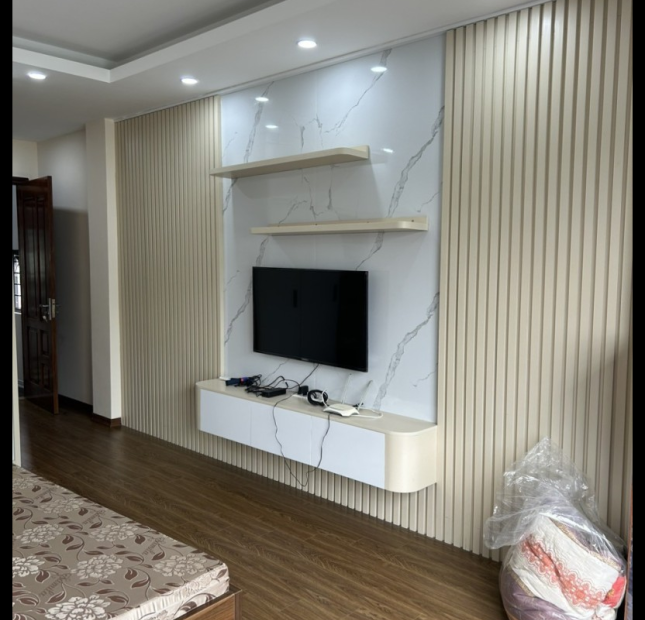 Nhỉnh 13 tỷ. Phân Lô, thang máy, mới đẹp, Cù Chính Lan, Thanh Xuân, 41m2X8T.