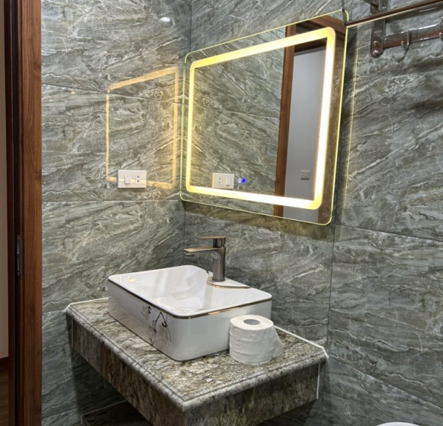 Nhỉnh 13 tỷ. Phân Lô, thang máy, mới đẹp, Cù Chính Lan, Thanh Xuân, 41m2X8T.
