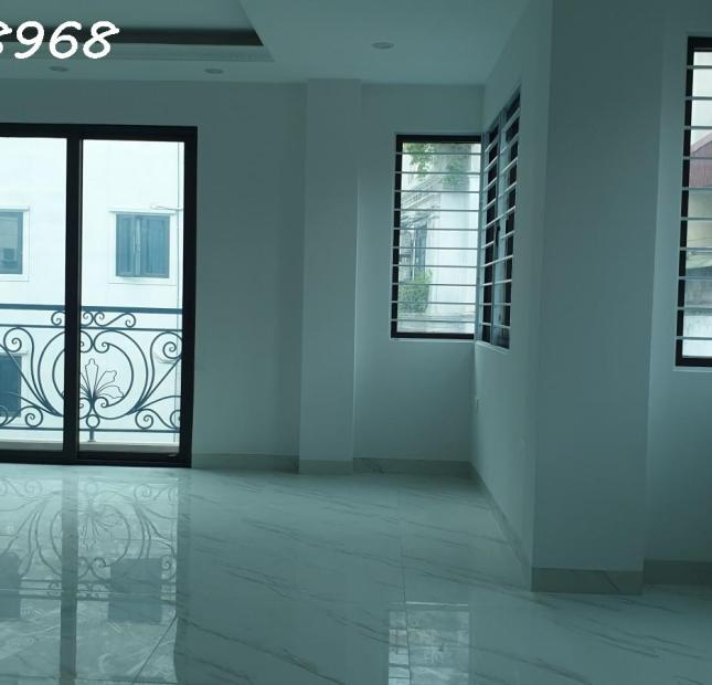 BÁN NHÀ CẦU GIẤY, 45m2x 7T, MT6.5m, Ô TÔ ĐỖ TRONG NHÀ, LÔ GÓC, KINH DOANH, CHỈ NHỈNH 13 TỶ
