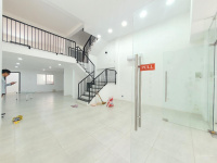 Cho thuê mặt bằng trệt + lửng đường số 2, có lối đi riêng. Thích hợp làm văn phòng, showroom.