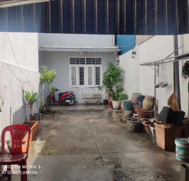 Bán biệt thự 8.6x18m hẻm xe hơi đường Lê Quang Định phường 5 Bình Thạnh