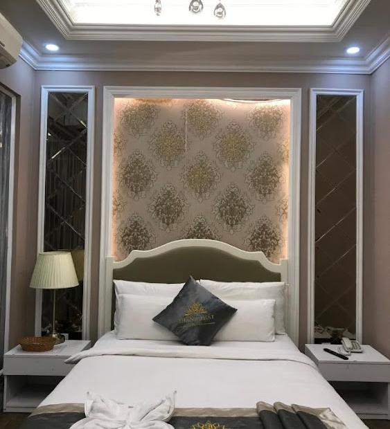 Cần cho thuê khách sạn MT Nguyễn Oanh, DT 7x35m, 6 tầng full nội thất. Giá 140tr/tháng