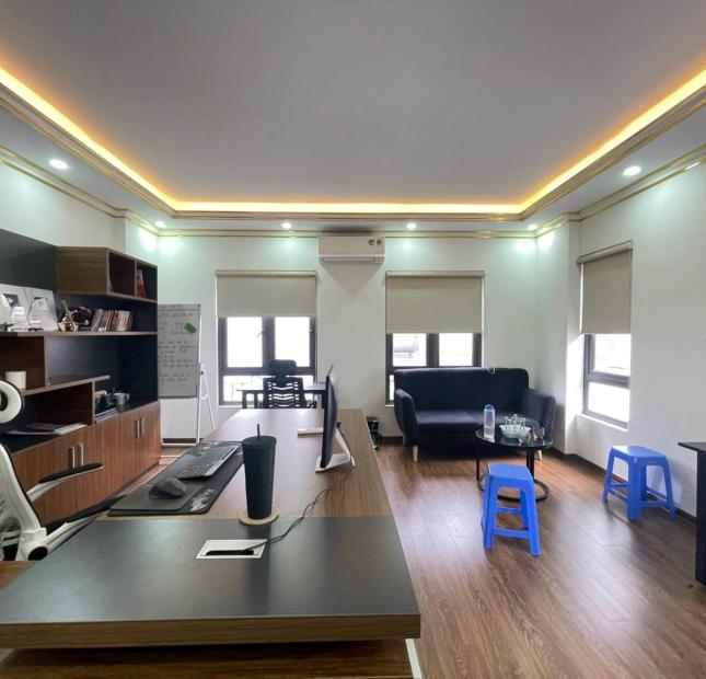 Bán nhà Ngõ 78 Vũ Trọng Phụng, sát phố, sổ đỏ đẹp, tặng full đồ, 40m*6T, nhỉnh 6 tỷ