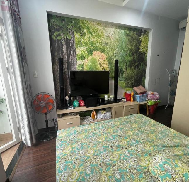 Bán nhà HXH 5m Thành Thái, Q10, vừa ở vừa KD, 5 tầng mới, tặng NT, 3PN, 40m2, nhỉnh 10 tỷ