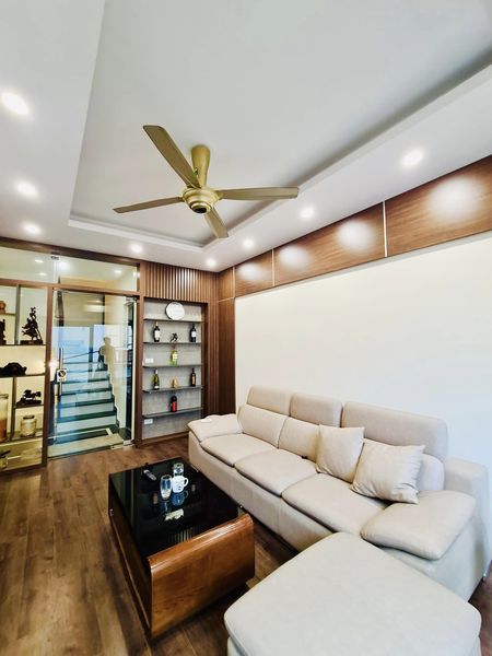 Siêu hiếm nhà Cầu Giấy Ô TÔ-KINH DOANH-Ở VIP nhỉnh 5 tỷ.