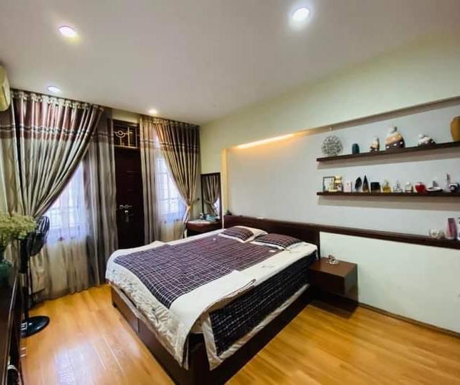 Bán nhà ngõ 168 Trung Kính 60m, 12.8 tỷ,  sát phố, nội thất xịn, ô tô vào nhà 0343564283