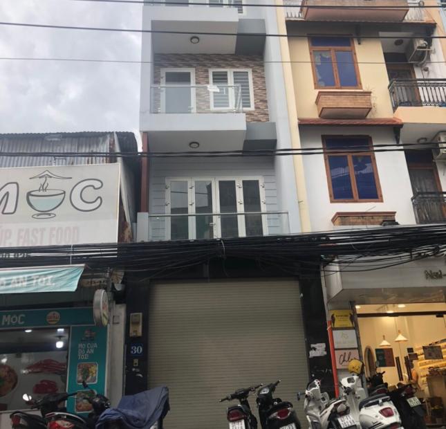 Bán nhà Highland thuê 800tr/năm, MT Nguyễn Chí Thanh Q10, 4 tầng, giá 24 tỷ TL