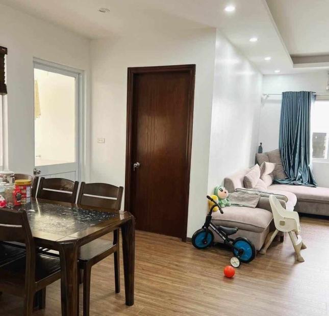 Bán nhà chung cư CT2 Yên Nghĩa, Hà Đông hơn 2 tỷ, 112m 4 phòng ngủ, full nội thất