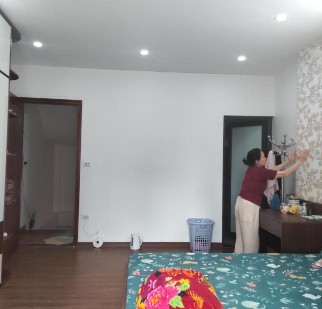 TRUNG TÂM ĐỐNG ĐA - PHỐ ĐẶNG VĂN NGỮ DT 37M2 X 5 T MỚI TINH GIÁ 4,9 TỶ