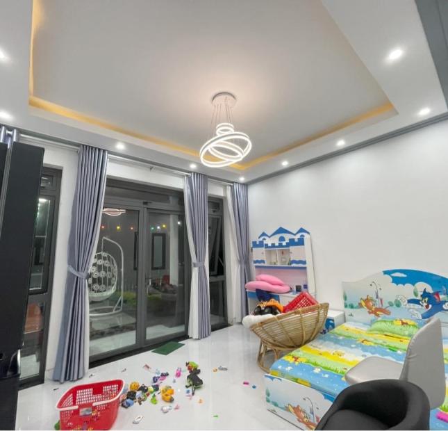 Bán nhà Minh Khai 6T thang máy, lô góc, ô tô tránh, gara, KD, 3 mặt thoáng
