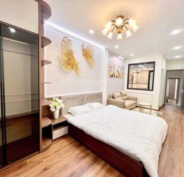 BÁN CĂN NHÀ ĐẸP HOÀNG QUỐC VIỆT CẦU GIẤY NHÀ ĐẸP ,FULL NỘI THẤT SANG TRỌNG -GẦN PHỐ -MUA Ở SƯớNG