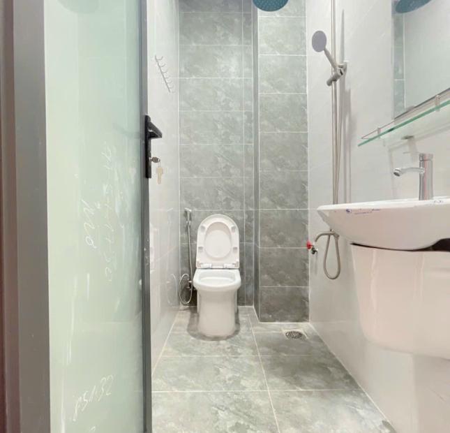 Bán nhà hẻm 6m Huỳnh Tấn Phát, Nhà Bè. DT 3,1x12m, 2 lầu. 4pn,, 3wc,Giá 2,98 tỷ.