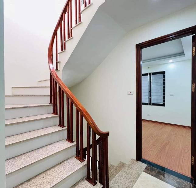 Nhà đẹp #PHỐ TRẠM#ĐÀM QUANG TRUNG# THẠCH BÀN# NGUYỄN VĂN LINH# NGỌC TRÌ# ...