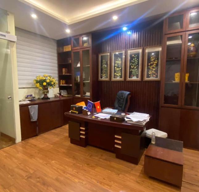Bán nhà phố Lê Trọng Tấn, Thanh Xuân, ô tô vào nhà, ở ngay 5 tầng 57m2 giá 12 tỷ