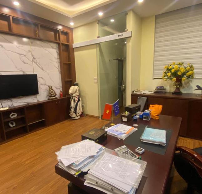 Bán nhà phố Lê Trọng Tấn, Thanh Xuân, ô tô vào nhà, ở ngay 5 tầng 57m2 giá 12 tỷ