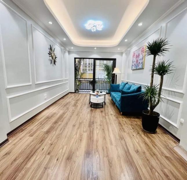 Bán nhà phố Nguyễn Ngọc Nại DT: 59m2 - 5 tầng - mặt tiền 5,4m - giá 10,5 tỷ