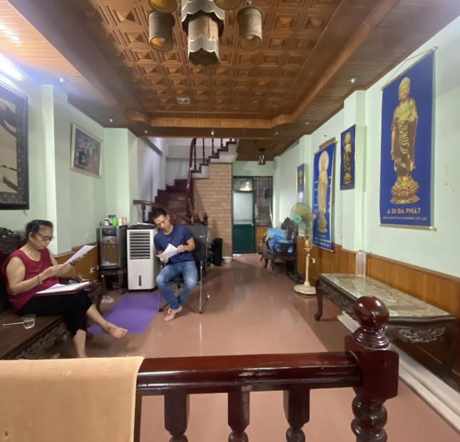 Bán nhà Hoàng Hoa Thám, 33m x 7 tầng, lô góc 2 thoáng, đường ô tô đỗ. Giá 4,7 tỷ